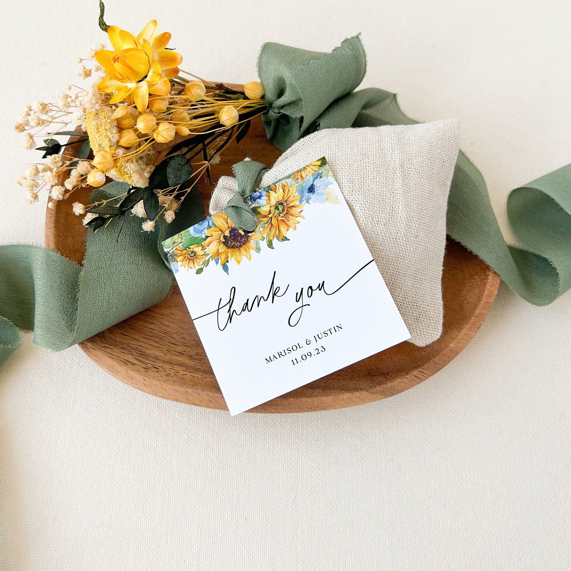IVY Printable Wedding Favour Tags Template with Sunflowers